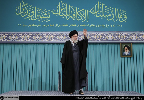 ما رئیس‌جمهور آمریکا را مجرم می‌دانیم